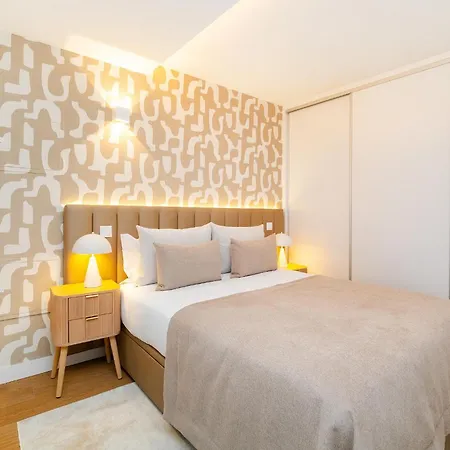 Whome Light-filled With A True Neighborhood Feel شقة Lisboa