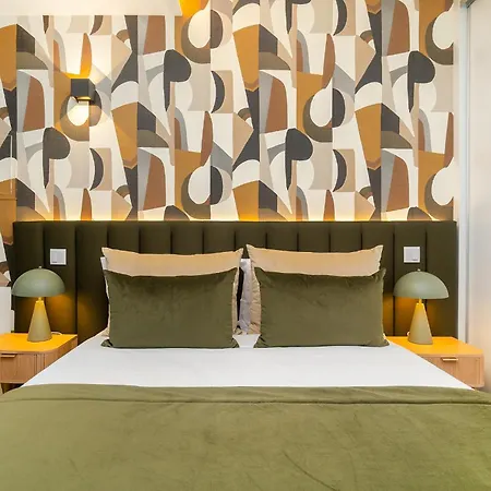 Whome Light-filled With A True Neighborhood Feel 아파트 *