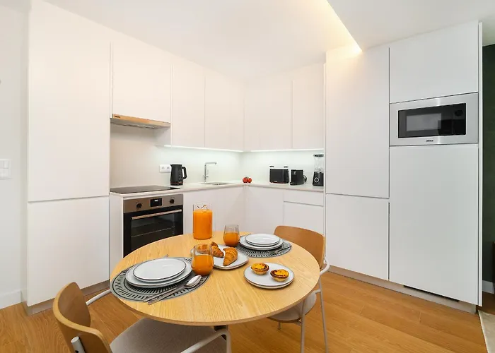 Whome Light-filled With A True Neighborhood Feel