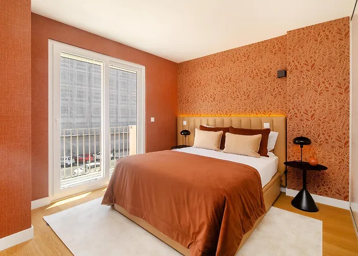 Whome Light-filled With A True Neighborhood Feel Апартаменти