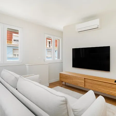 Apartment Whome Light-filled With A True Neighborhood Feel Lisbon