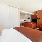 Whome Light-filled With A True Neighborhood Feel Апартаменты *